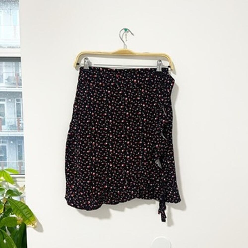 Loft Dark Blue Ladybug Print Wrap Skirt Size 2
